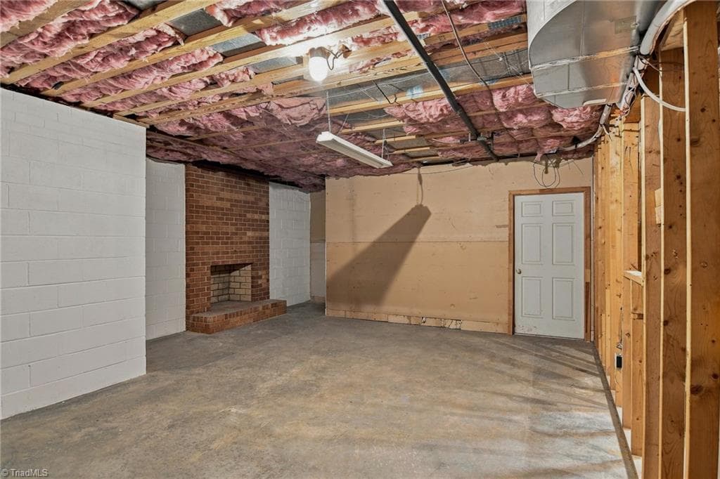Stick/Site Built at 1014 Greenhurst Road, Winston-Salem NC 27104, Winston-Salem, photo 33 of 47