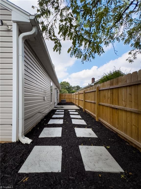 Stick/Site Built at 865 Ridgeview Avenue, Winston-Salem NC 27127, Winston-Salem, photo 26 of 28