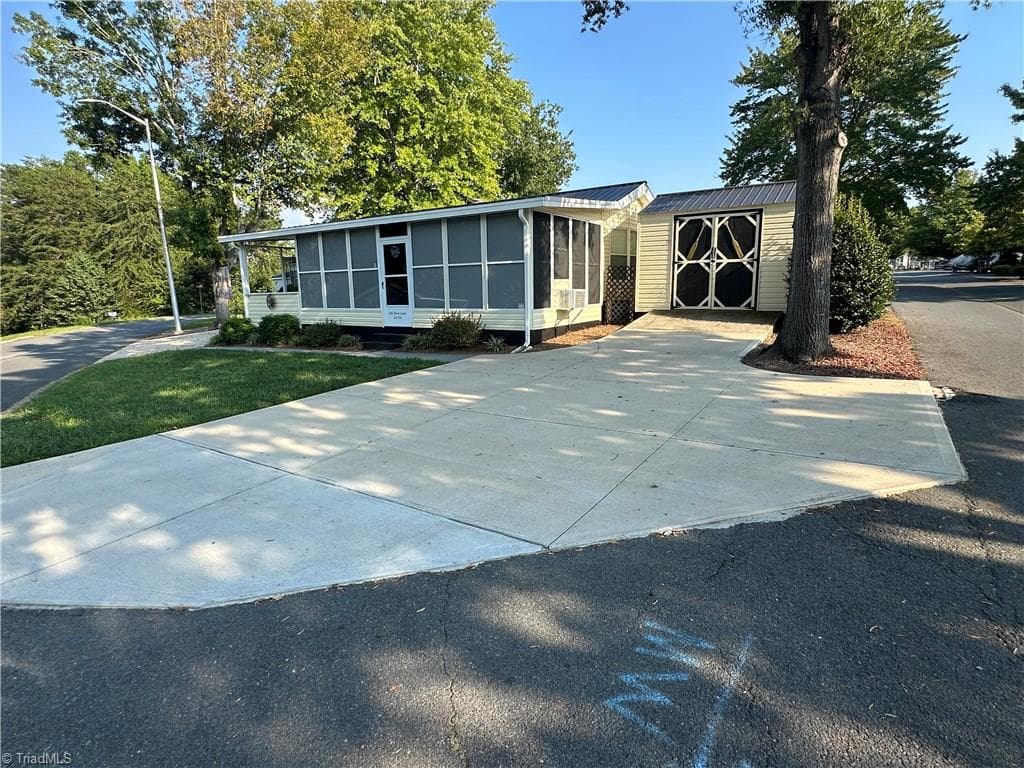 Manufactured Home at 104 Dove Lane, New London NC 28127, New London, photo 37 of 50
