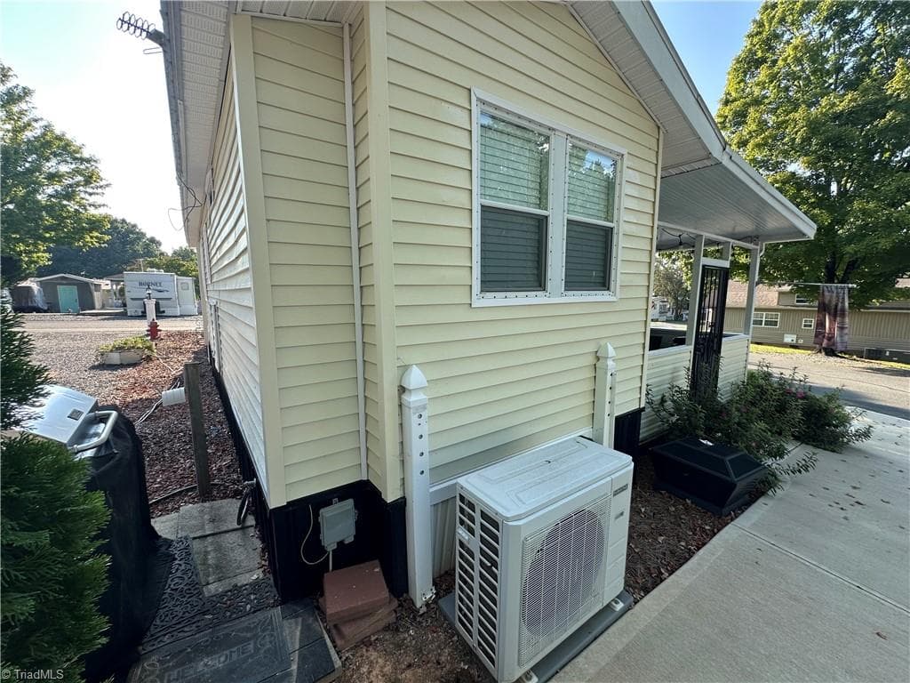 Manufactured Home at 104 Dove Lane, New London NC 28127, New London, photo 31 of 50