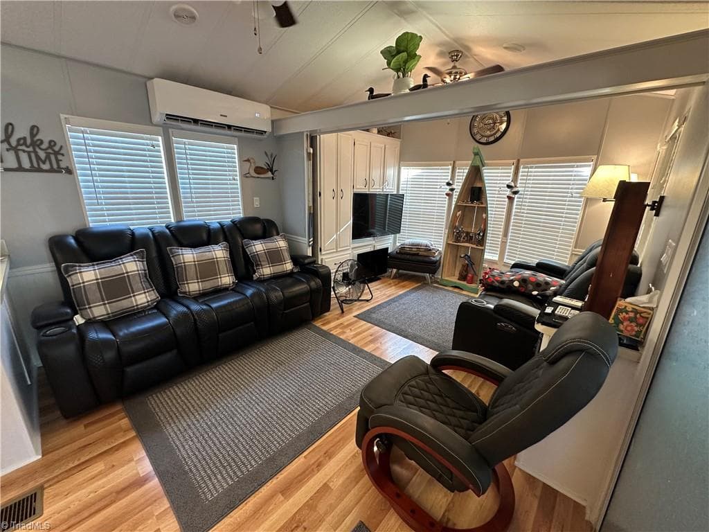 Manufactured Home at 104 Dove Lane, New London NC 28127, New London, photo 4 of 50