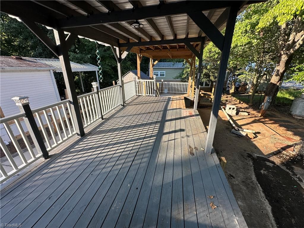 Resort at 110 Pier Avenue, New London NC 28127, photo 6 of 37