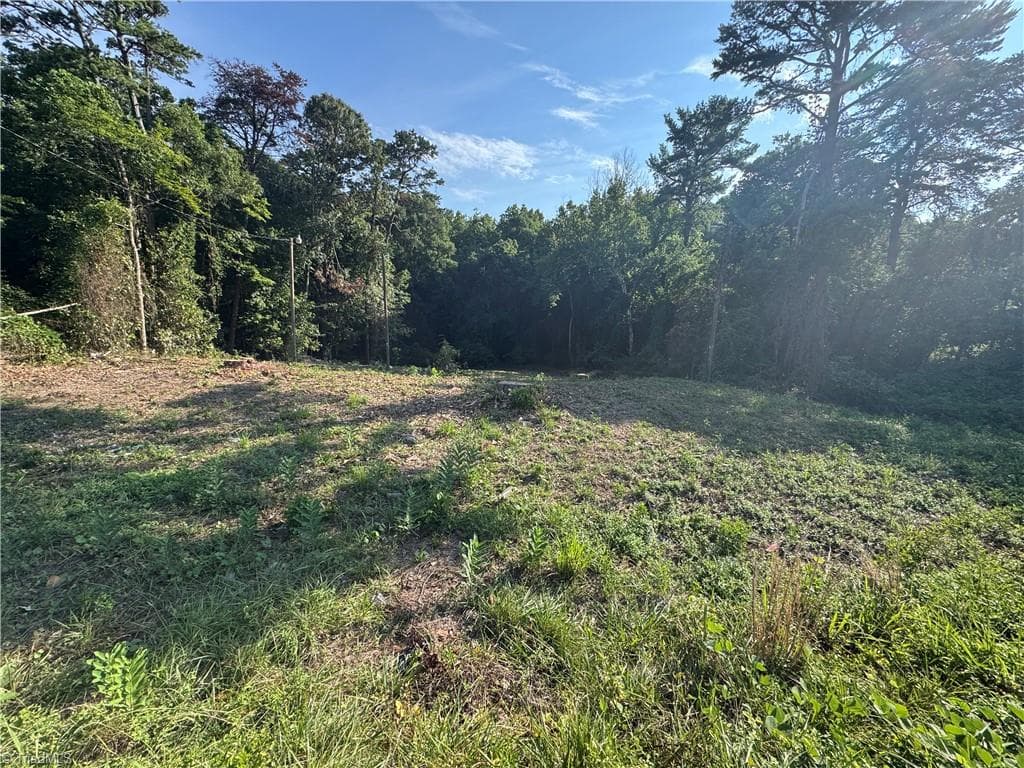349 King Street, King NC 27021
