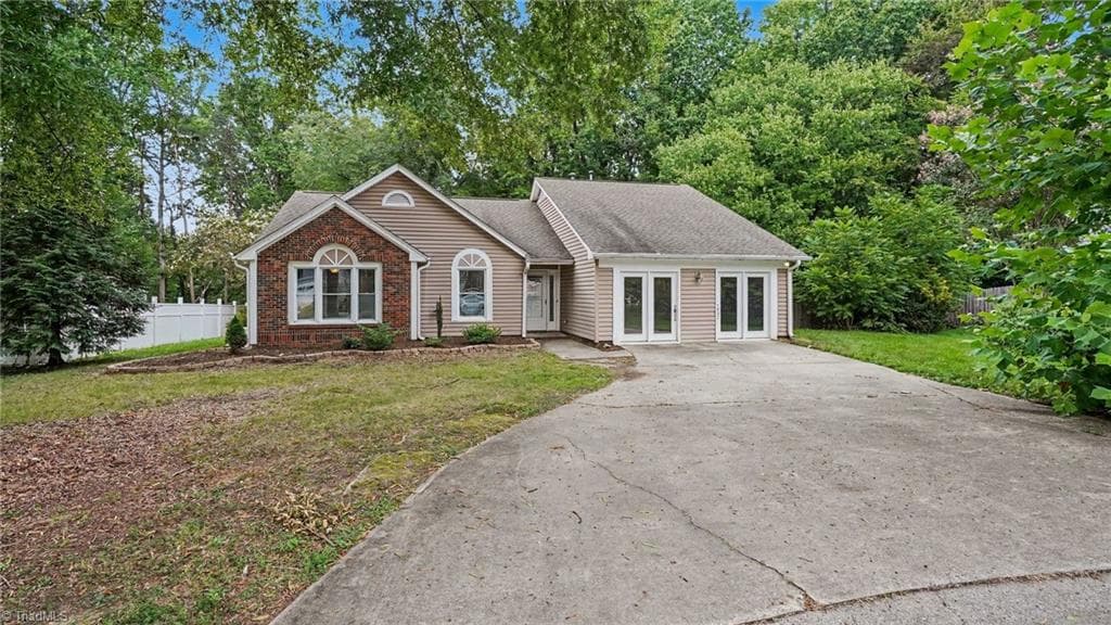 Stick/Site Built at 4123 Silver Fox Court, High Point NC 27265, photo 2 of 35