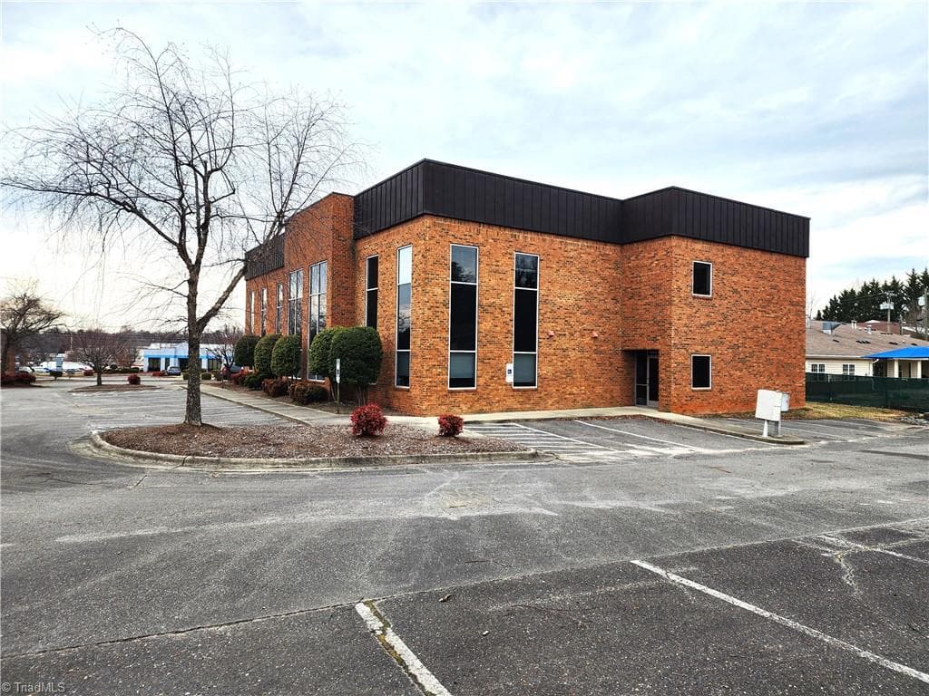 Medical at 436 Hadley Street, Mount Airy NC 27030, Mount Airy, photo 5 of 68
