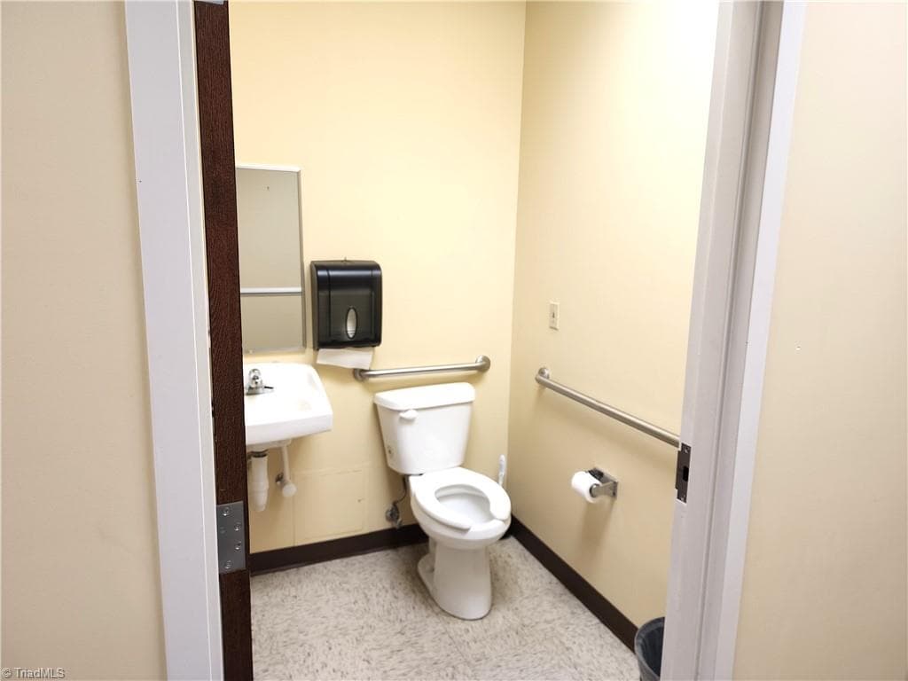 Medical at 436 Hadley Street, Mount Airy NC 27030, Mount Airy, photo 39 of 68