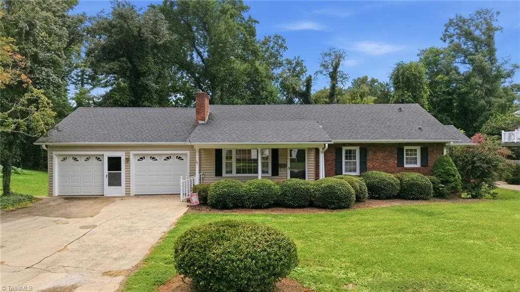 Stick/Site Built at 317 Hillcrest Drive, Elkin NC 28621, photo 2 of 50