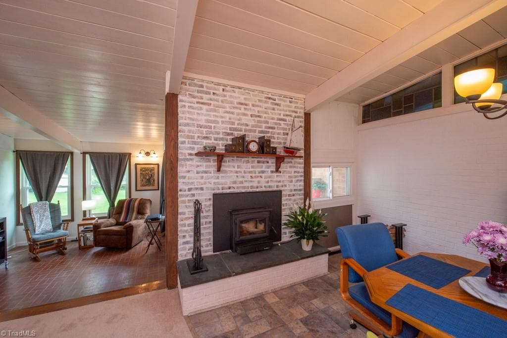 Stick/Site Built at 703 Locust Place, High Point NC 27265, photo 12 of 50