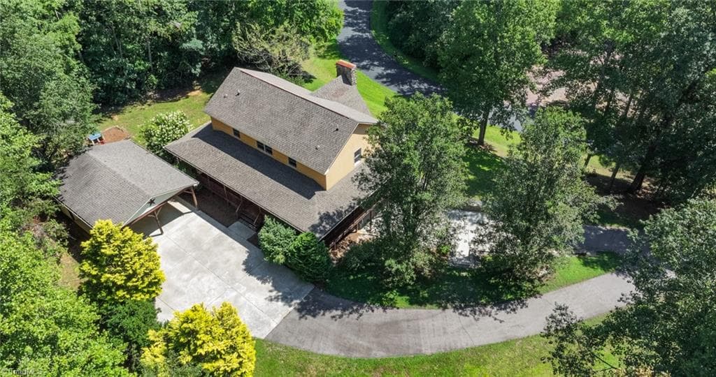 Stick/Site Built at 789 W Meadow Parkway, Moravian Falls NC 28654, photo 6 of 50