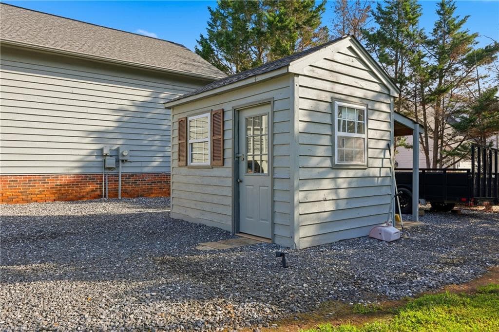 Stick/Site Built at 40 Candlewick Cove Drive, Taylorsville NC 28681, Taylorsville, photo 10 of 41