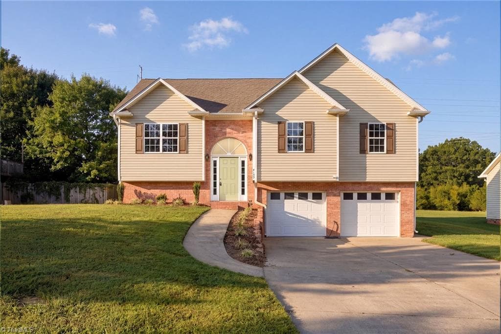 4152 Meredith Woods Lane, Winston-Salem NC 27107