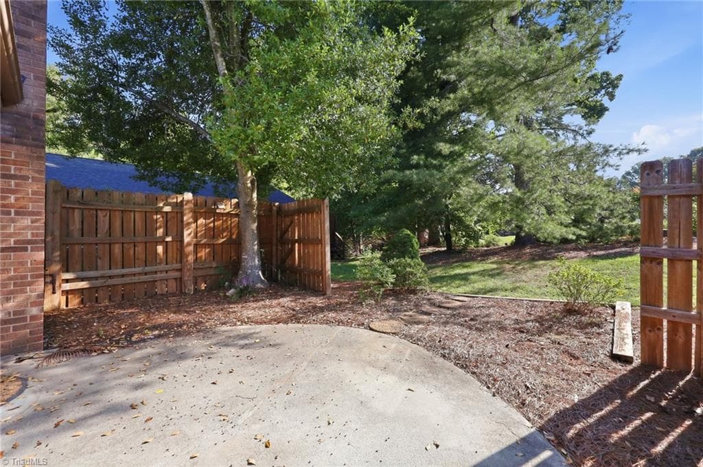 Stick/Site Built at 103 Briar Ridge Circle, Winston-Salem NC 27104, Winston-Salem, photo 33 of 48
