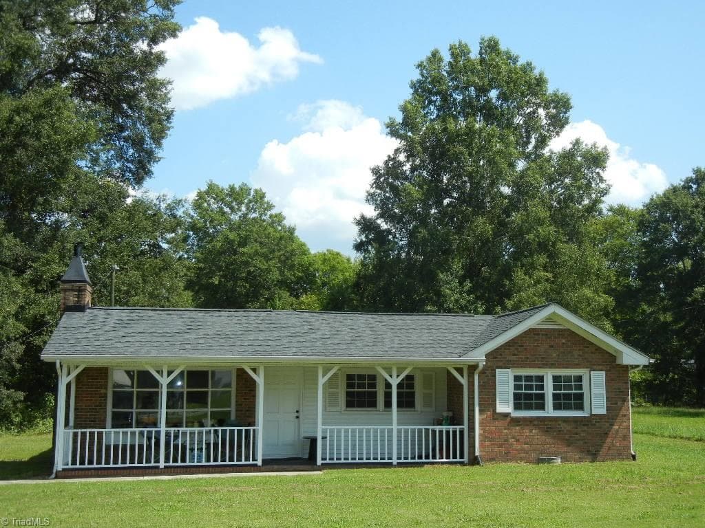 511 NC Highway 100, Whitsett NC 27377