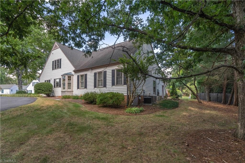 Stick/Site Built at 185 Westhaven Circle, Winston-Salem NC 27104, Winston-Salem, photo 7 of 50