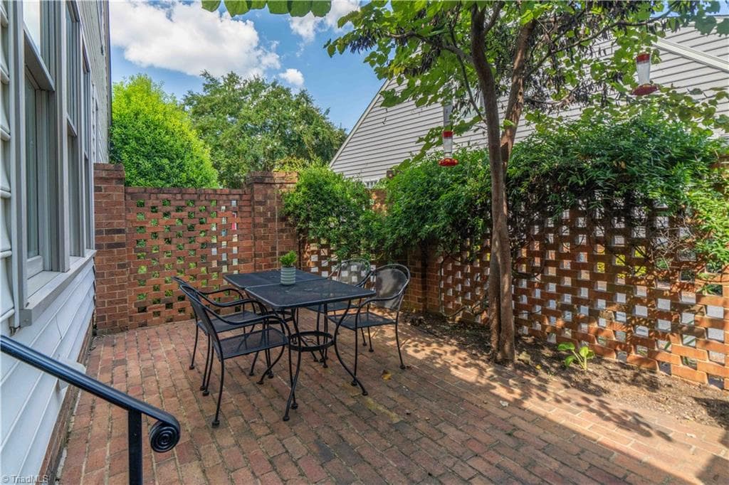 Stick/Site Built at 185 Westhaven Circle, Winston-Salem NC 27104, Winston-Salem, photo 3 of 50