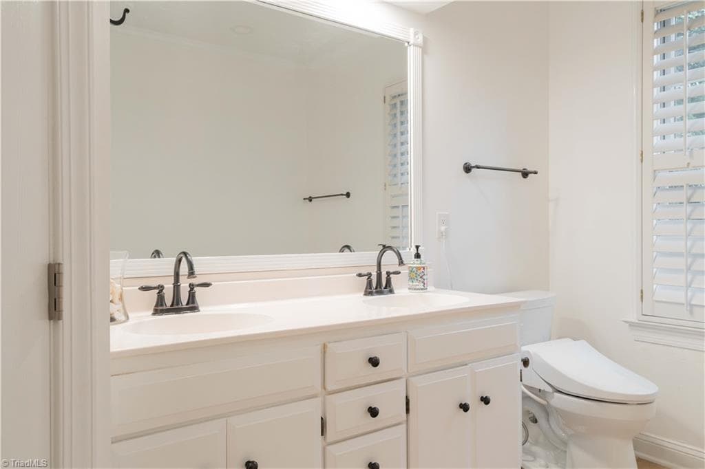 Stick/Site Built at 185 Westhaven Circle, Winston-Salem NC 27104, Winston-Salem, photo 11 of 50
