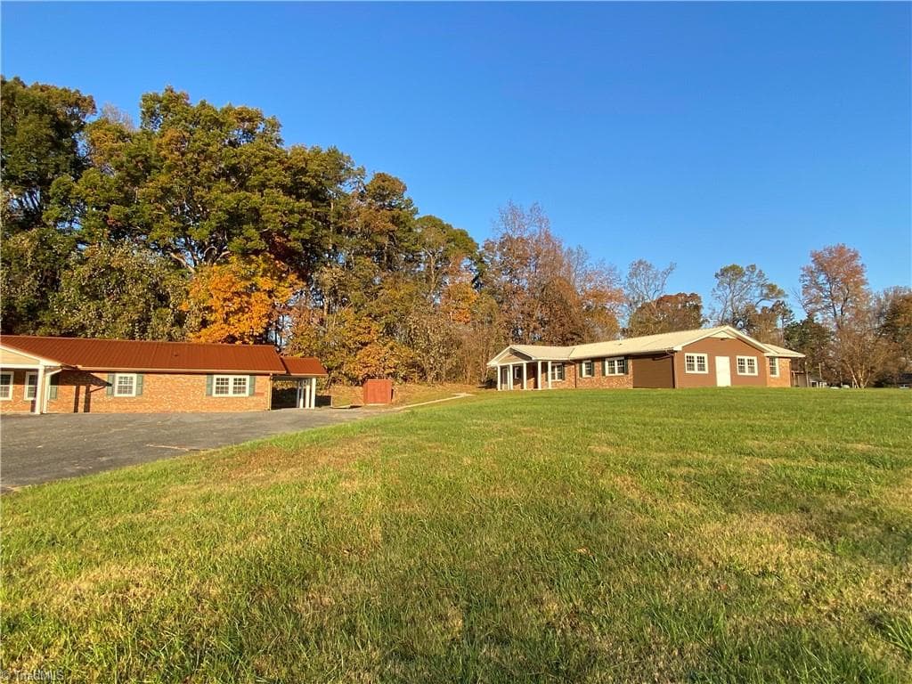 2500 Olivet Court, Greensboro NC 27406