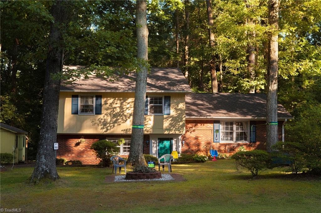 166 Charlotte Place, Advance NC 27006