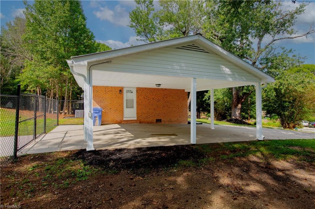 Stick/Site Built at 5511 Windemere Circle, Trinity NC 27370, Trinity, photo 31 of 38