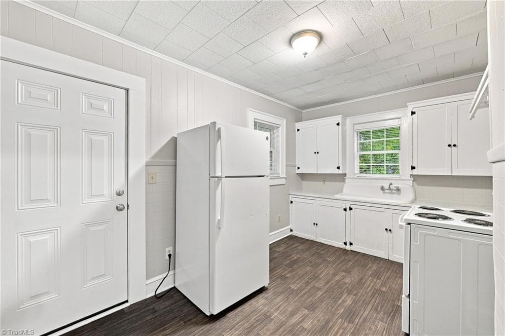 Duplex at 324 W Kime Street, Burlington NC 27215, Burlington, photo 27 of 38