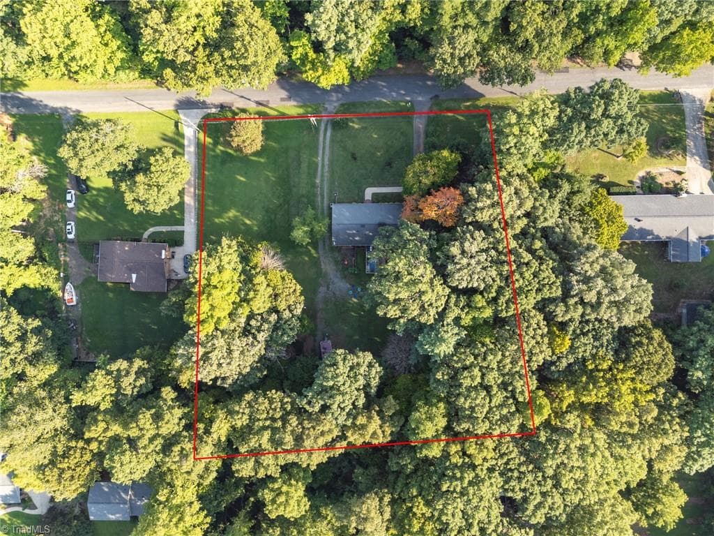 Stick/Site Built at 628 Kennedy Country Drive, Asheboro NC 27205, photo 36 of 42