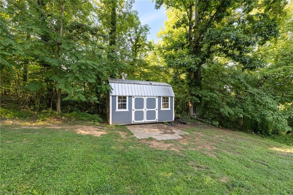 Stick/Site Built at 628 Kennedy Country Drive, Asheboro NC 27205, photo 30 of 42