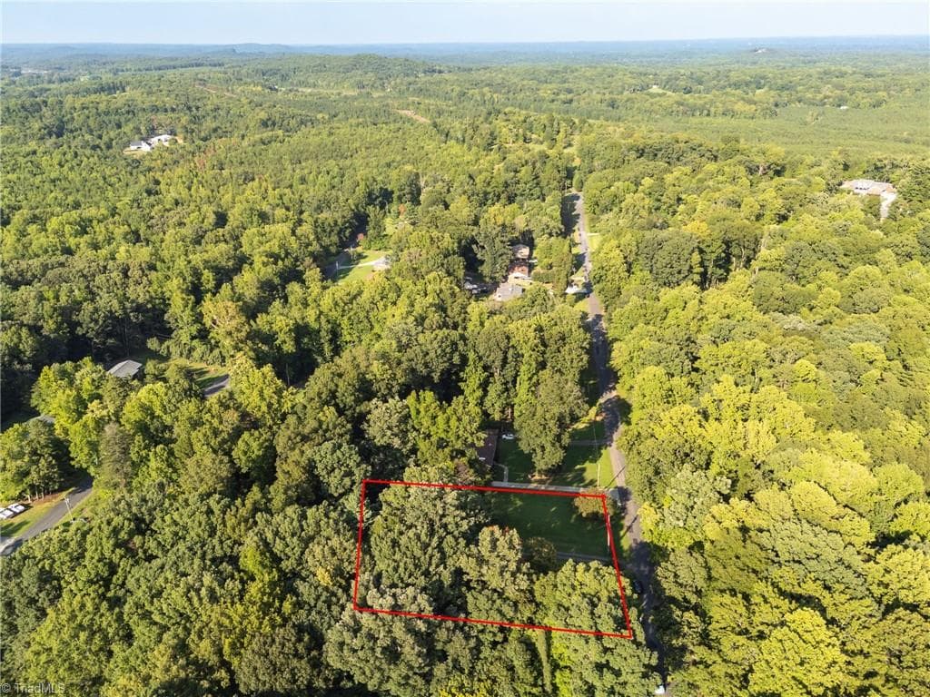 Stick/Site Built at 628 Kennedy Country Drive, Asheboro NC 27205, photo 38 of 42