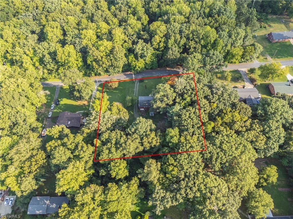 Stick/Site Built at 628 Kennedy Country Drive, Asheboro NC 27205, photo 35 of 42