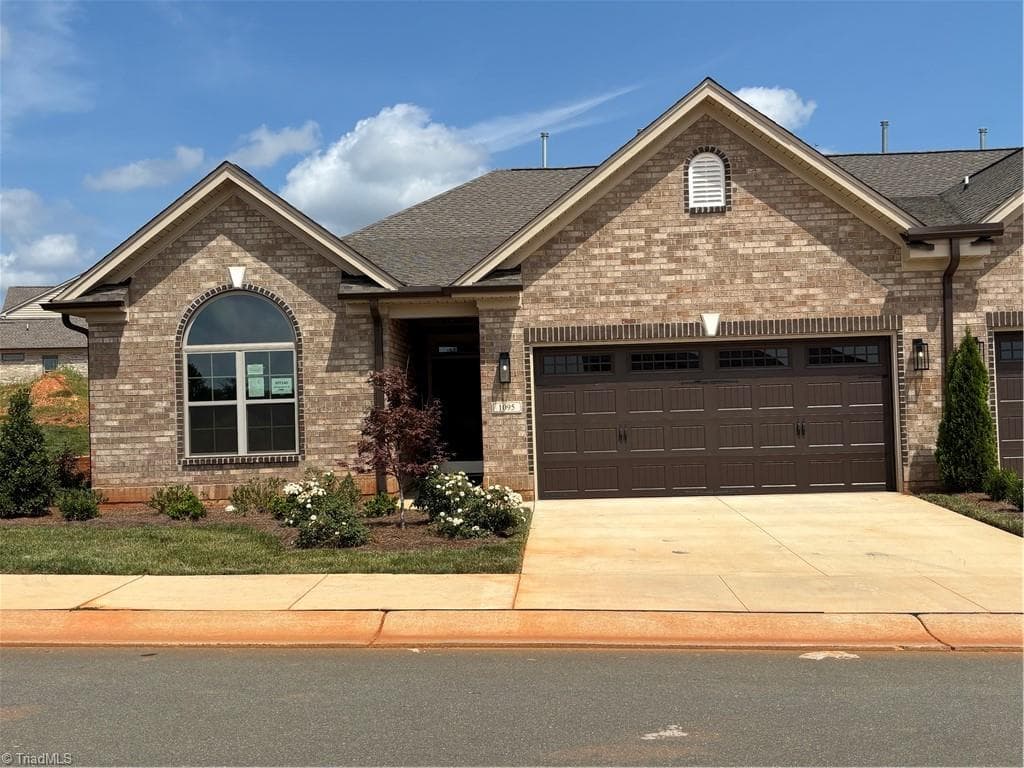 1095 Beechcraft Drive, Mebane NC 27302