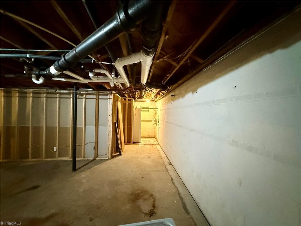 Stick/Site Built at 316 Old Hollow Road, Winston-Salem NC 27105, Winston-Salem, photo 24 of 28