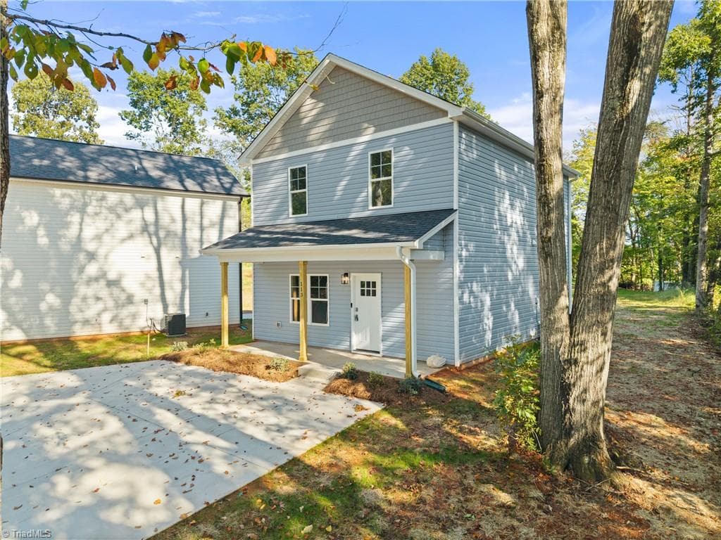 Stick/Site Built at 113 Barlow Circle, Winston-Salem NC 27105, photo 3 of 26