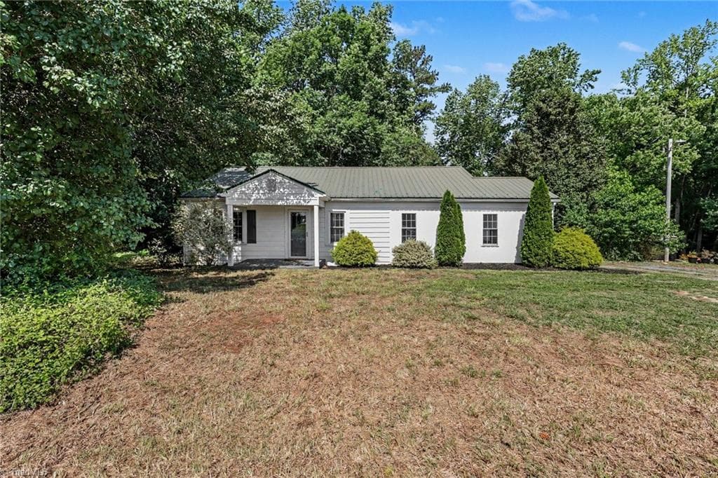 Stick/Site Built at 5120 NC Highway 134, Asheboro NC 27205, photo 2 of 17
