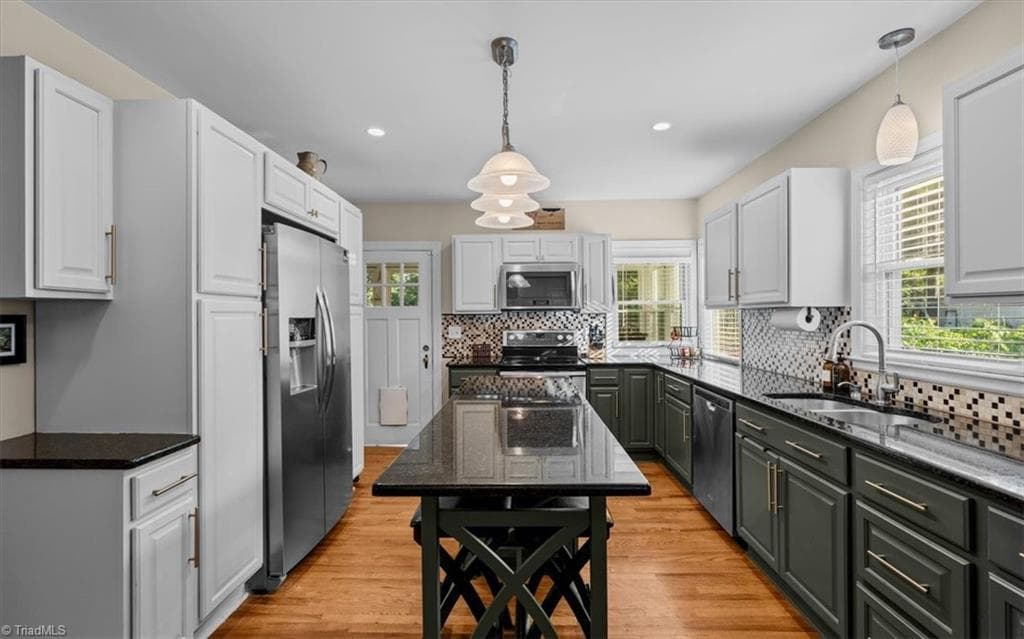 Stick/Site Built at 816 Ferndale Boulevard, High Point NC 27262, photo 14 of 40