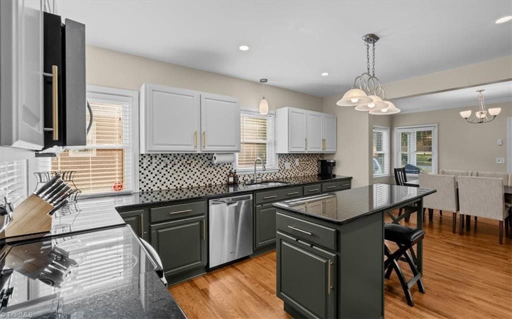 Stick/Site Built at 816 Ferndale Boulevard, High Point NC 27262, photo 18 of 40