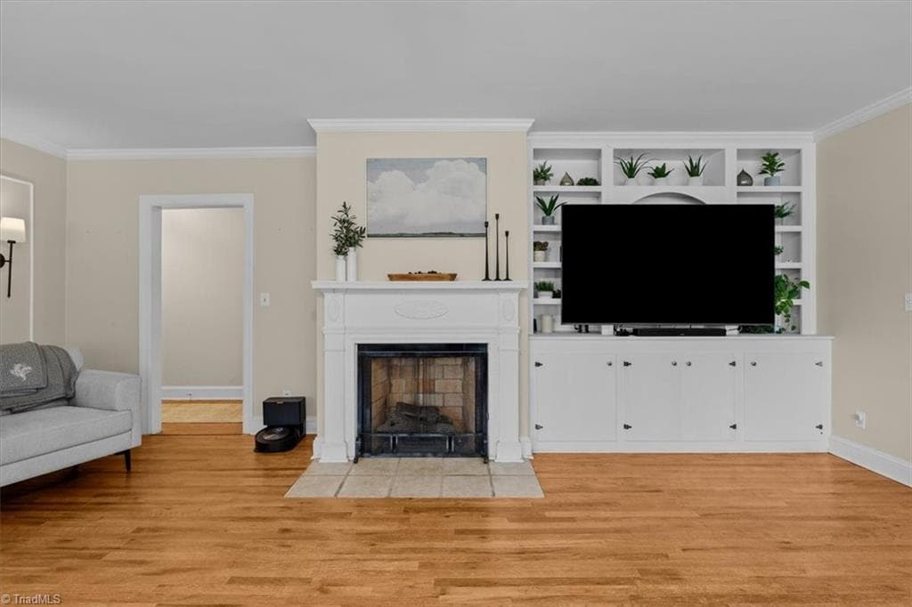 Stick/Site Built at 816 Ferndale Boulevard, High Point NC 27262, photo 8 of 40