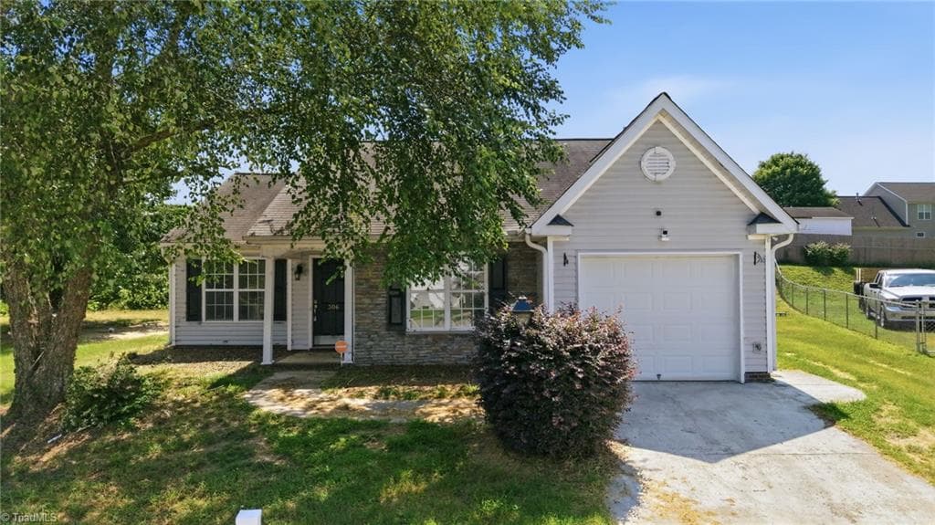 Stick/Site Built at 306 Walden Ridge Court, Winston-Salem NC 27127, Winston-Salem, photo 26 of 33