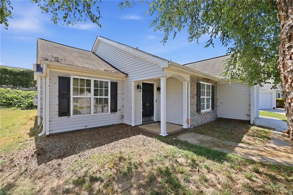 306 Walden Ridge Court, Winston-Salem NC 27127