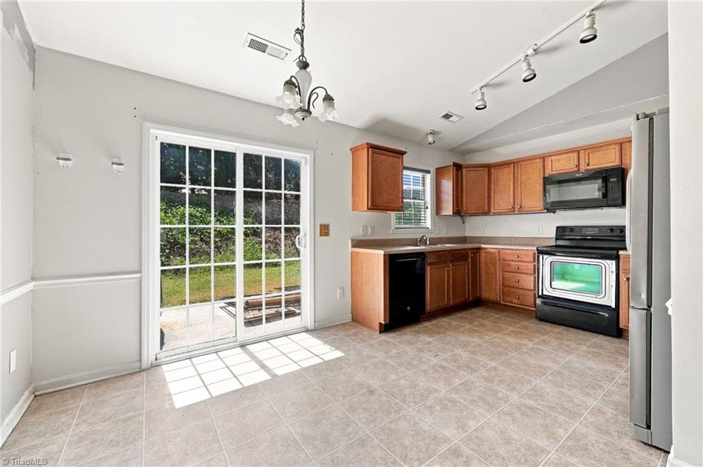 Stick/Site Built at 306 Walden Ridge Court, Winston-Salem NC 27127, Winston-Salem, photo 10 of 33