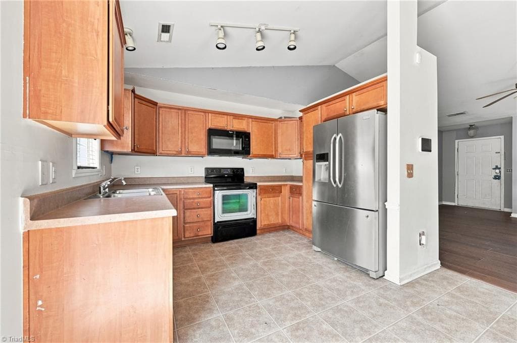 Stick/Site Built at 306 Walden Ridge Court, Winston-Salem NC 27127, Winston-Salem, photo 8 of 33