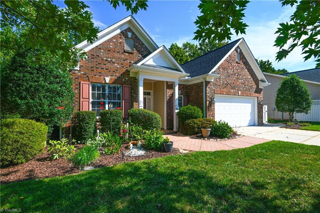 Stick/Site Built at 5010 Cobbler Ridge Court, Greensboro NC 27455, photo 4 of 43
