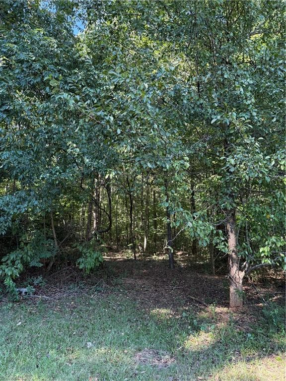 Manufactured Home at 5102 Waynick Meadow Road, Asheboro NC 27205, photo 8 of 12