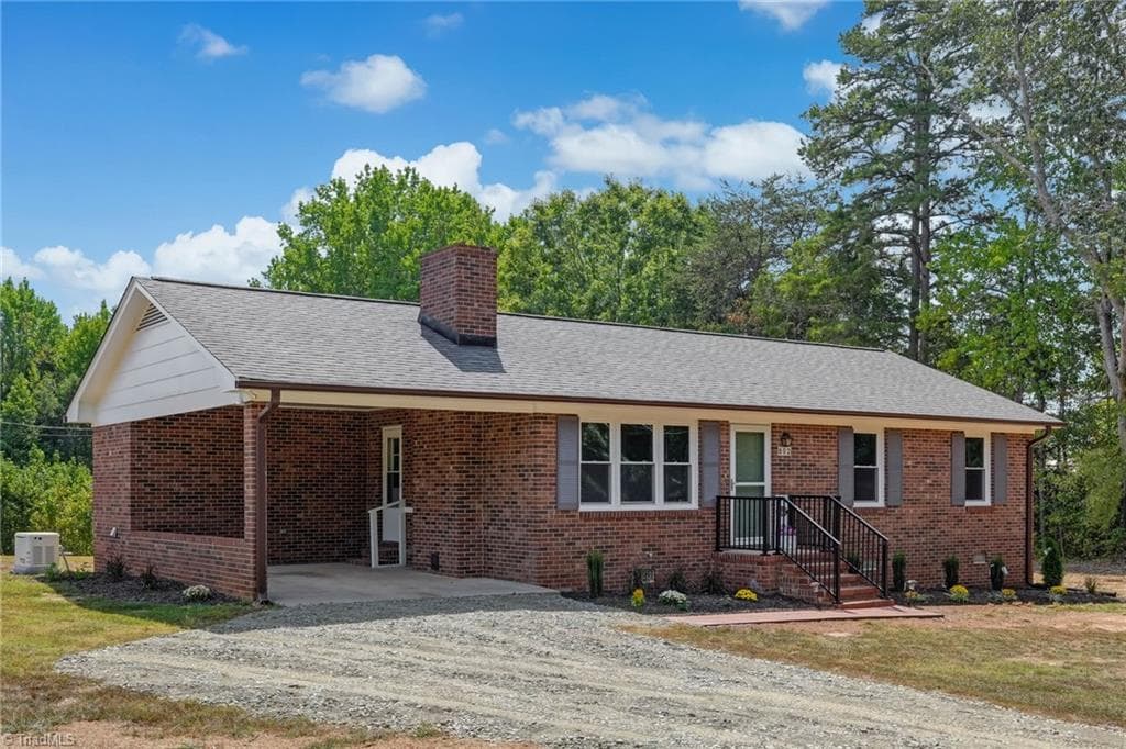 802 Strawberry Road, Reidsville NC 27320