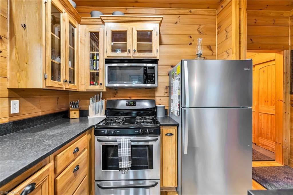 Stick/Site Built at 309 Flint River Drive, Laurel Springs NC 28644, photo 13 of 48