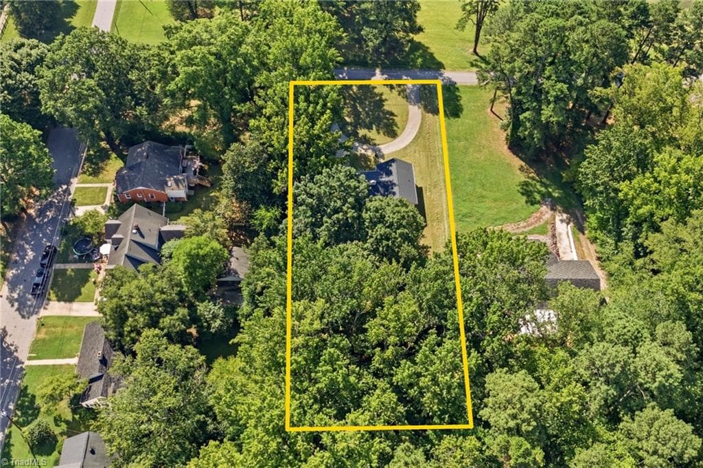 Stick/Site Built at 737 Lakeview Drive, Henderson NC 27536, photo 17 of 17