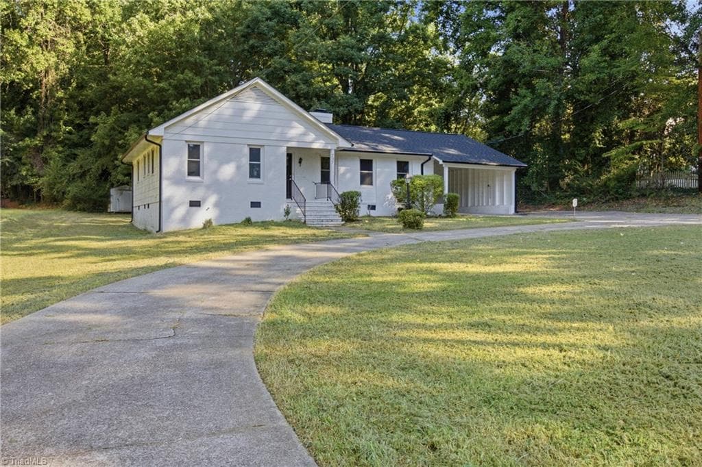 737 Lakeview Drive, Henderson NC 27536