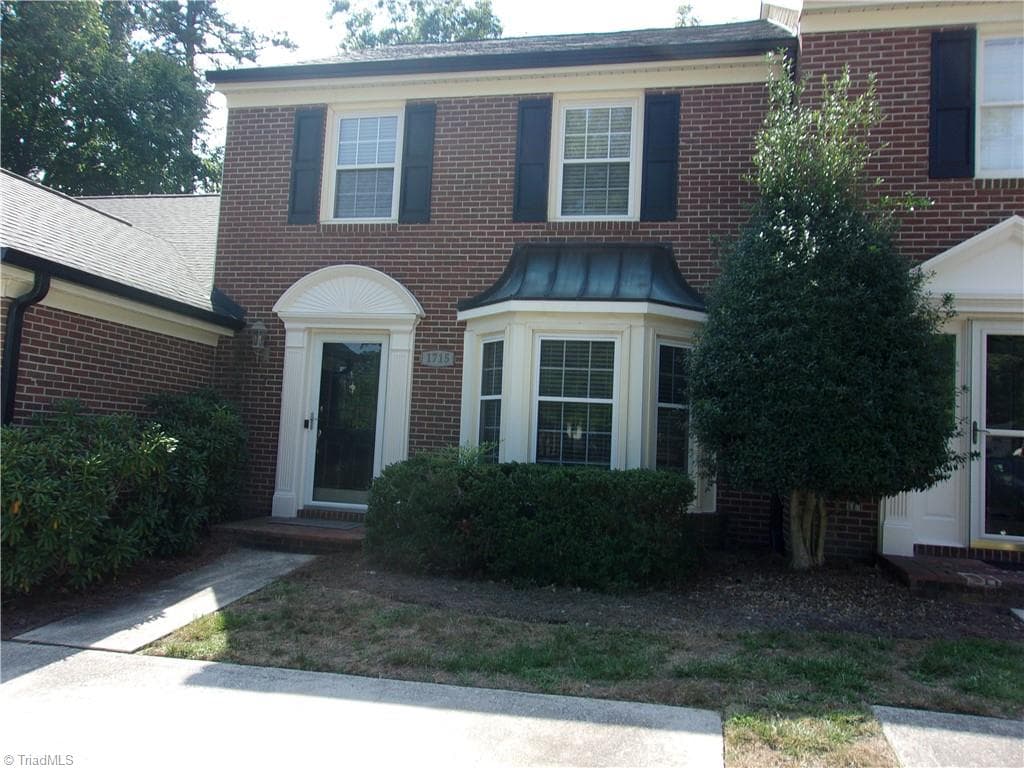 Stick/Site Built at 1715 Ternberry Road, High Point NC 27262, photo 29 of 32
