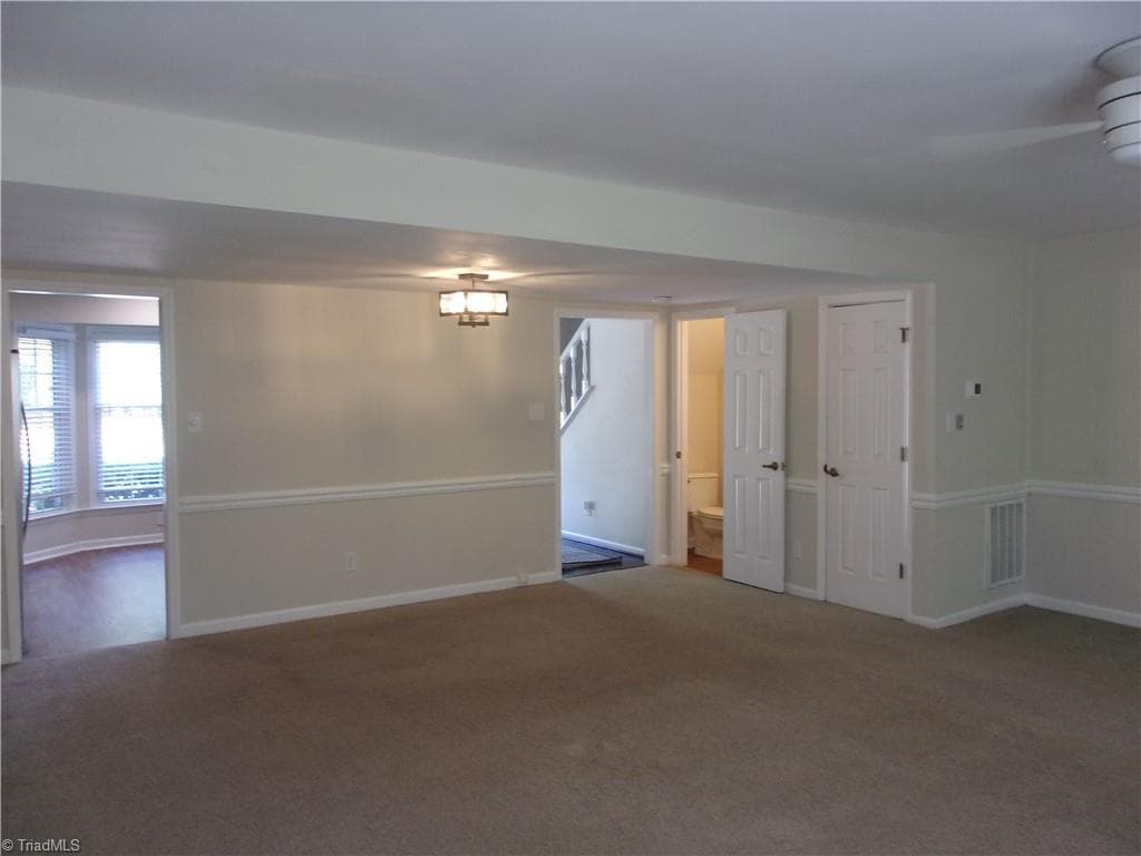 Stick/Site Built at 1715 Ternberry Road, High Point NC 27262, photo 4 of 32