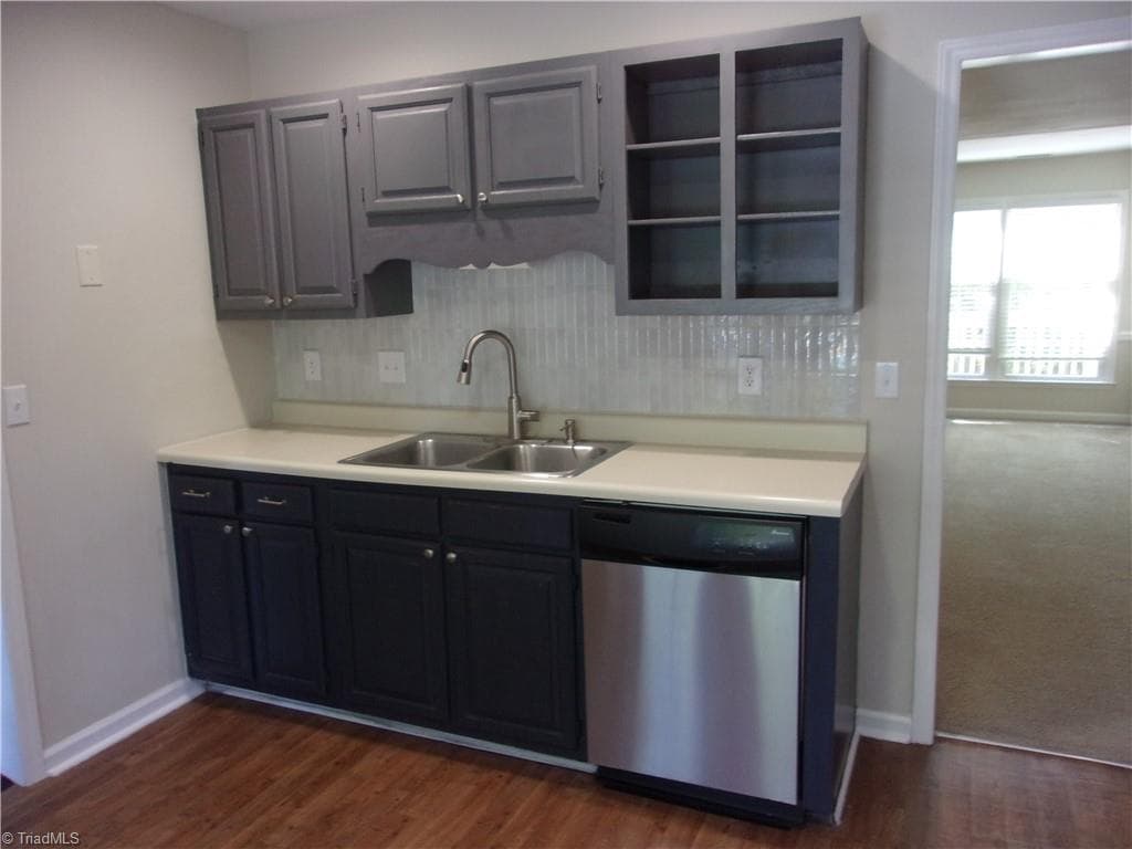 Stick/Site Built at 1715 Ternberry Road, High Point NC 27262, photo 8 of 32