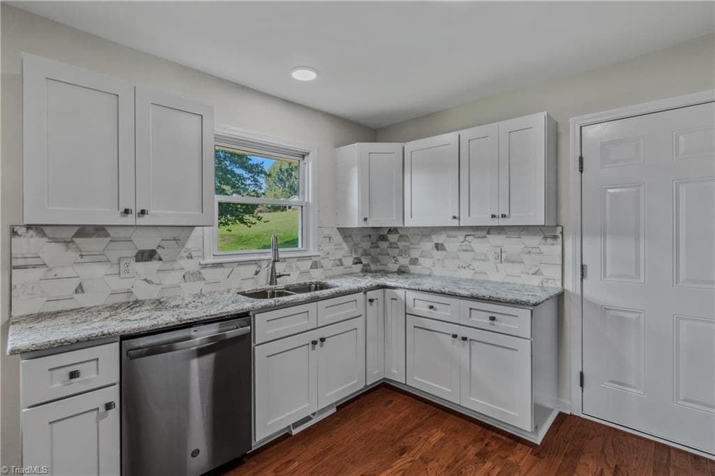 Stick/Site Built at 2149 Margaret Drive, Mount Airy NC 27030, Mount Airy, photo 19 of 44