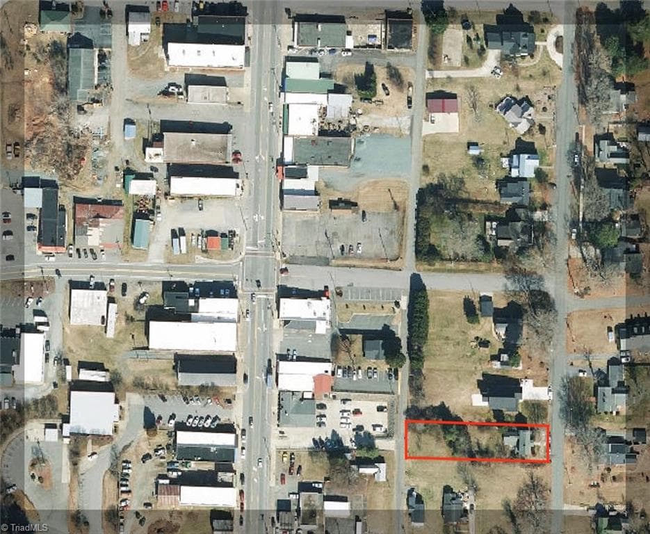 Stick/Site Built at 207 Summit Street, Walnut Cove NC 27052, photo 7 of 24